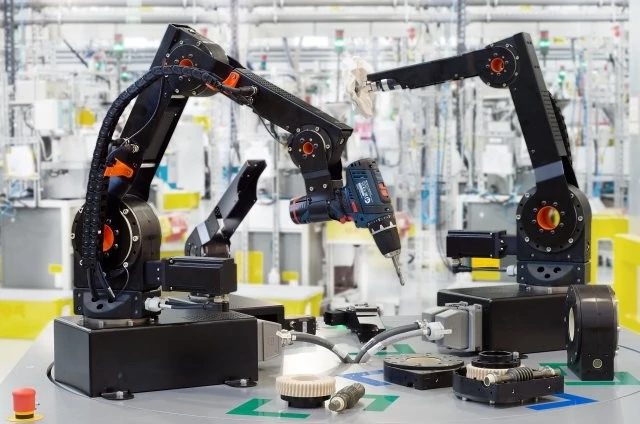 Ramię robotyczne robolink - automatyzacja małych i średnich przedsiębiorstw