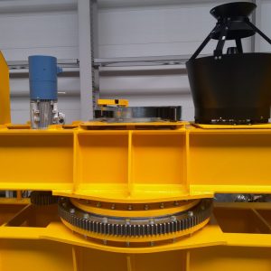 Read more about the article Brązowy vector 2026 dla Elektrokontel. Gdy jeden system prowadzenia przewodów zastępuje kilka bębnów kablowych
